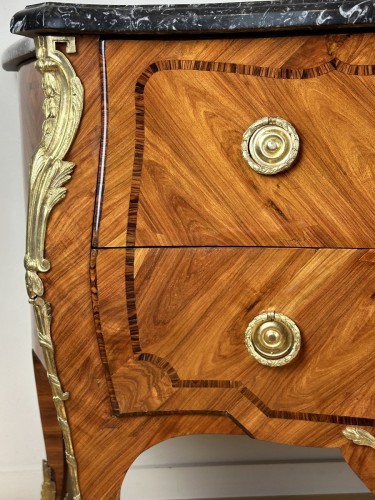 XVIIIe siècle - Commode d’époque Louis XV estampillée Antoine-Pierre Jacot vers 1766 -1770.