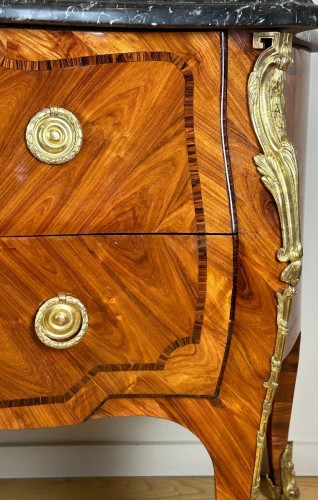 Louis XV - Commode d’époque Louis XV estampillée Antoine-Pierre Jacot vers 1766 -1770.