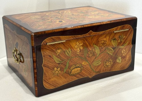 Objects of Vertu  - Box by Jean-françois Oeben (1721-1763) 