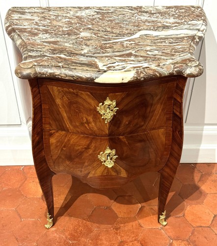 Mobilier Commode - Petite commode d’époque Louis XV estampillée Popsel