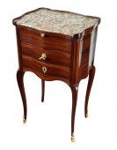 Table de salon d'époque Louis XV, estampillée Pierre IV Migeon