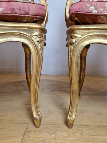 Antiquités - A Louis XV giltwood armchairs attributed François-noël Geny