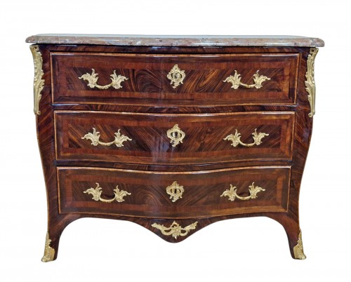 Birclet. commode Louis XV estampillée Laurent-Charles Birclet