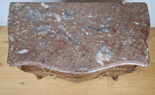 Louis XV - A Louis XV chest of drawers stamped Laurent-charles Birclet 18th-century.
