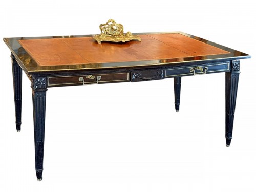 Grand bureau plat de milieu d’époque Louis XVI vers 1785-1790