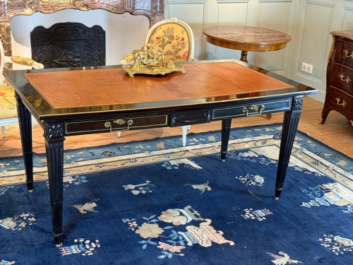 Furniture  - Large, flat-topped center desk from the Louis XVI period, circa 1785–1790