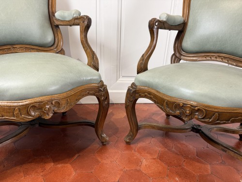 Antiquités - Paire de fauteuils à châssis d’époque Régence vers 1720