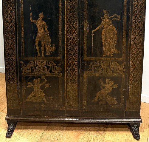 Antiquités - Petite armoire mythologique dite d'Uzès début du XVIIe siècle