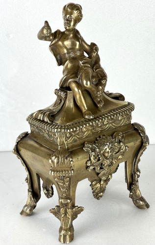 Louis XIV - Paire de chenets en bronze doré, fin XVIIe début XVIIIe