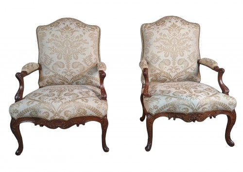 A pair of Regence walnut- armchairs, Early 18th Century