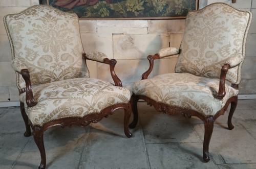Paire de larges fauteuils d’époque Régence, Vers 1720-1730 - Sièges Style Régence