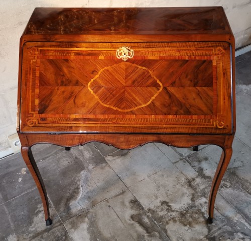 Furniture  - A French, Louis XV secrétaire à dessus brisé,  circa 1740