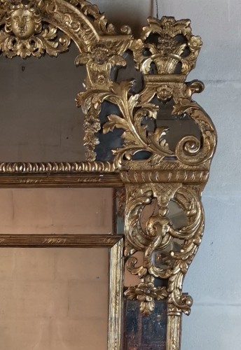 A giltwood mirror circa 1700-1720 - French Regence