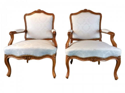 Paire de fauteuils d’époque Louis XV, Lyon vers 1750