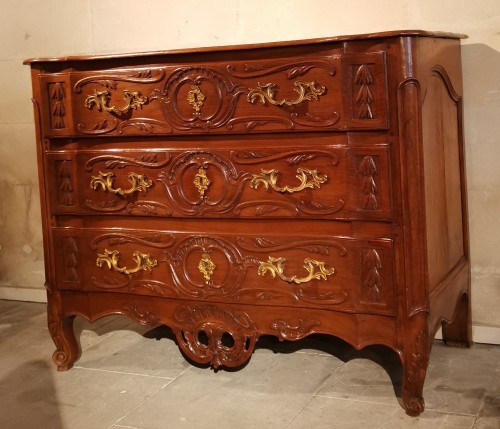 A solid walnut Provençal commode mid 18th century, circa 1750 - 