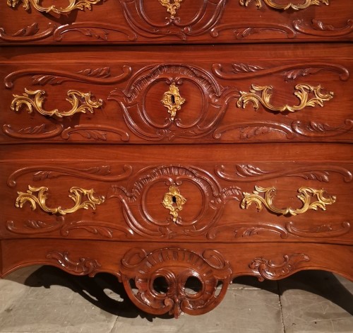 Antiquités - Commode rocaille provençale, Nîmoise d’époque XVIIIe