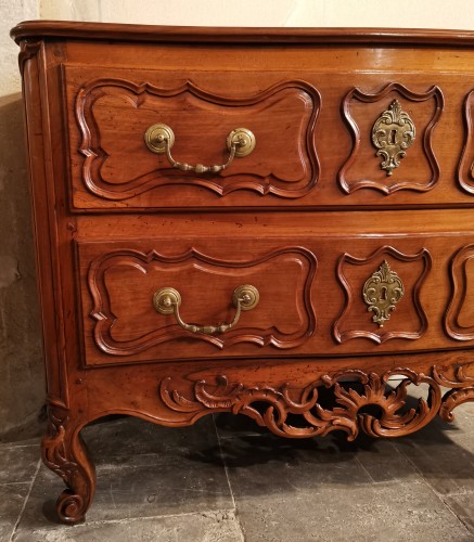 XVIIIe siècle - Commode rocaille provençale, nîmoise d’époque Louis XV, vers 1740