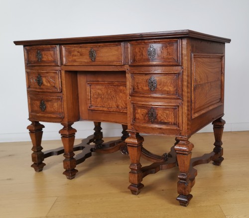 Mobilier Bureau et Secrétaire - Bureau Mazarin d'époque Louis XIV fin XVIIe