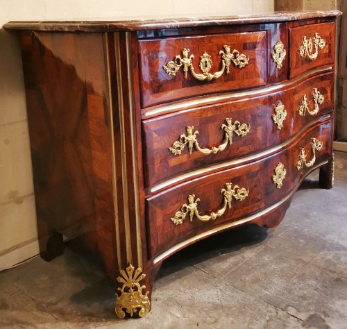 A Régence ormolu-mounted rosewood commode early 18th century, circa 1720. - Furniture Style French Regence