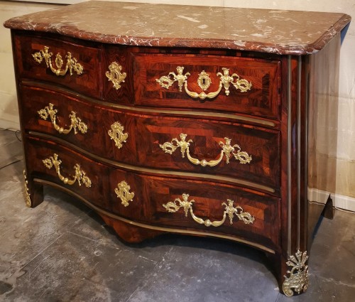 A Régence ormolu-mounted rosewood commode early 18th century, circa 1720. - 
