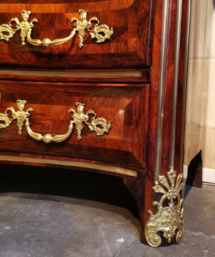 Antiquités - A Régence ormolu-mounted rosewood commode early 18th century, circa 1720.