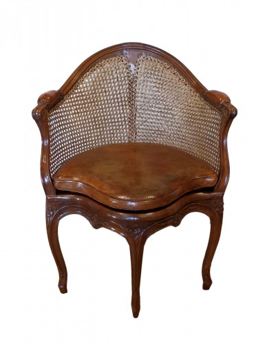 Fauteuil de bureau canné d’époque Louis XV