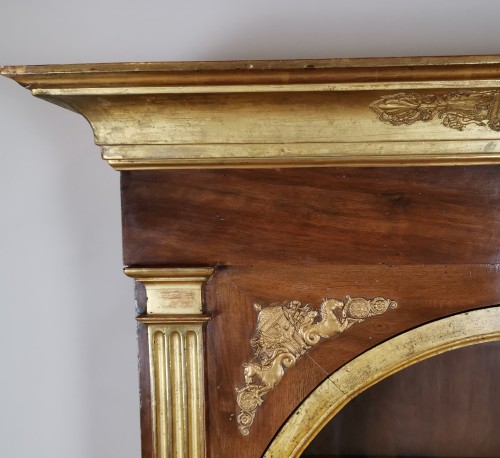 A Louis XVI giltwood showcase (vitrine) late - Louis XVI