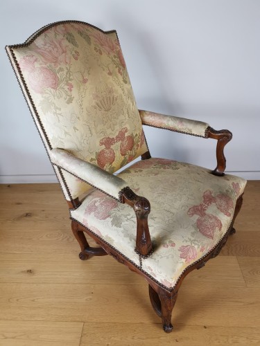 Seating  - A Régence walnut armchair, early 18th century, circa 1715