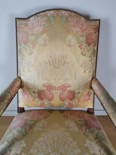 Antiquités - Fauteuil à entretoise d'époque Régence, vers 1715