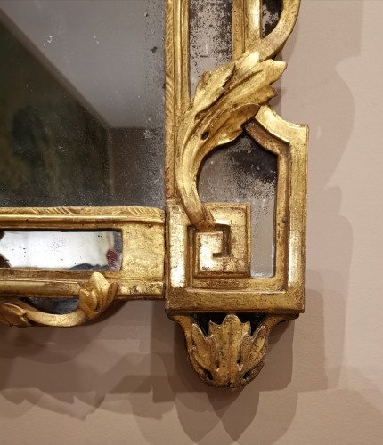 Louis XVI - A Giltwood Louis XVI mirror