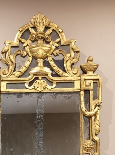 Antiquités - A Giltwood Louis XVI mirror