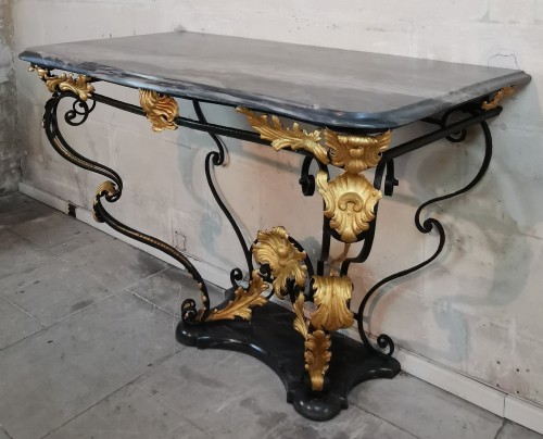 A Comtat Venaissin ironwork console, early 18th century. - 