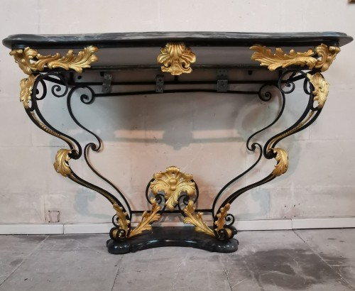 18th century - A Comtat Venaissin ironwork console, early 18th century.