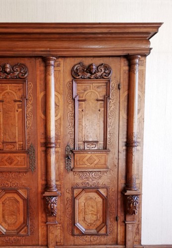 17th century - Small Alsatian Baroque wardrobe with three columns Early 17th Century.