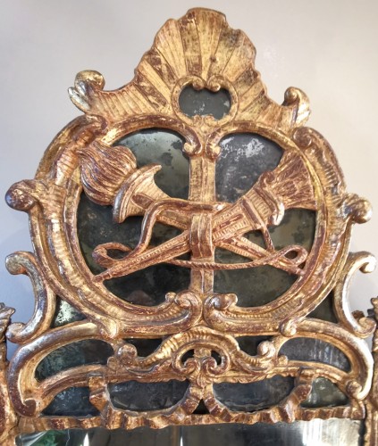 Miroirs, Trumeaux  - Miroir d’époque Louis XV, aux attributs de la déesse Artémis