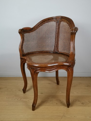 Fauteuil de bureau canné d’époque Louis XV, par Jacques-Pierre Letellier vers 1750 - Sièges Style Louis XV