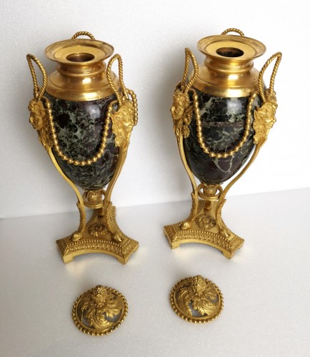 Decorative Objects  - Pair of &quot;Athenian&quot; Louis XVI style cassolettes with the effigy of Bacchus. 