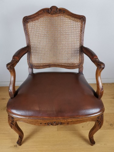 Seating  - A Louis XV beechwood armchair att François Reuze 18th century
