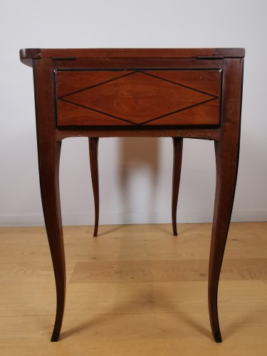 A Louis XV dressing table of Dauphiné - Louis XV