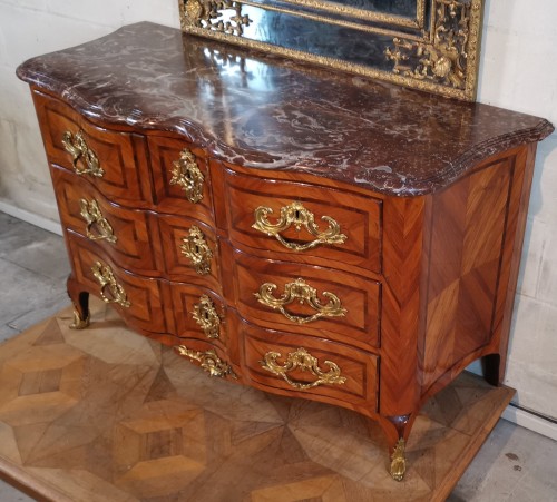 18th century - Important chest of drawers  &quot;à la Régence&quot; from the beginning Louis XV