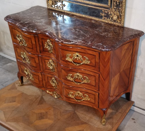 XVIIIe siècle - Importante commode à la Régence des prémices du règne de Louis XV, vers 1730