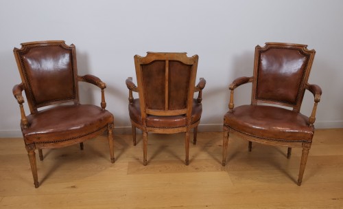 Suite de trois fauteuils d'époque Louis XVI, vers 1785 - 1788 - Sérignan Antiquités