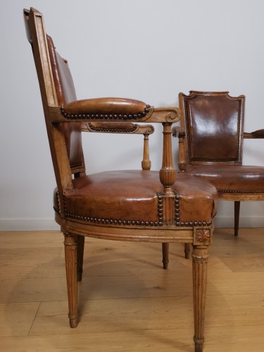 Suite de trois fauteuils d'époque Louis XVI, vers 1785 - 1788 - Louis XVI