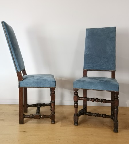 A Louis XIII set of six walnut chairs - 