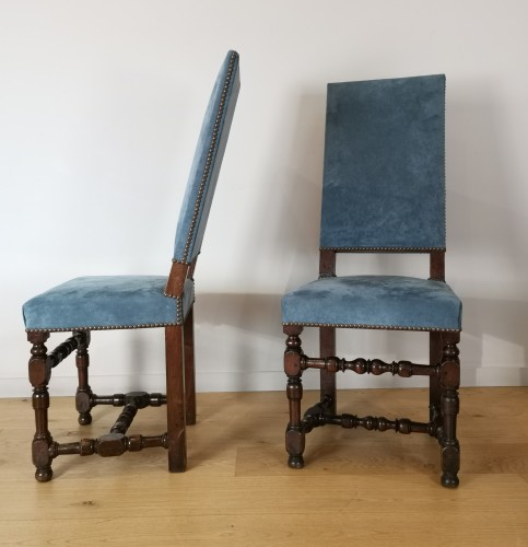 17th century - A Louis XIII set of six walnut chairs