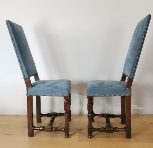 A Louis XIII set of six walnut chairs - Louis XIII