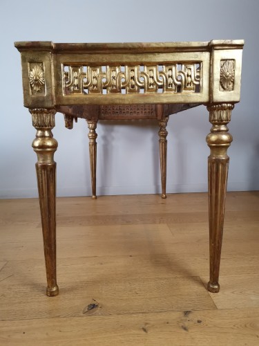 Antiquités - Console à quatre pieds d’époque Louis XVI, vers 1780