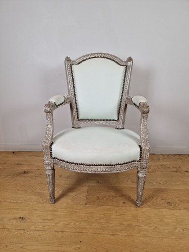 A Louis XVI armchairs stamped by Pierre Brizard 18th Century. - 