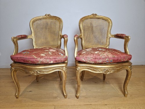 Sièges Fauteuil & Bergère - Paire de cabriolets Lyonnais en bois doré attribués à François-noël Geny