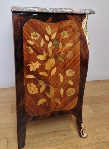 A Louis XV chest of drawers marquetry of flowers 18th century circa 1745  - Louis XV